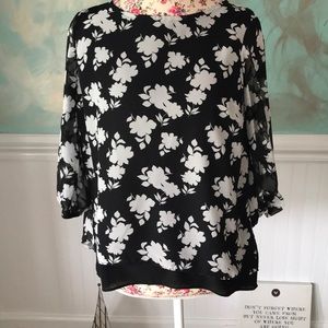 AB Studio Size Small Black & White